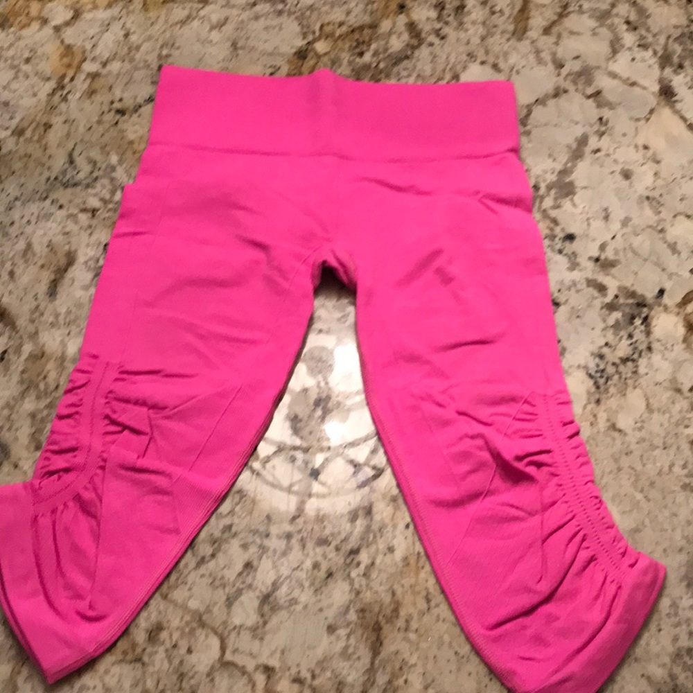 Lululemon crops